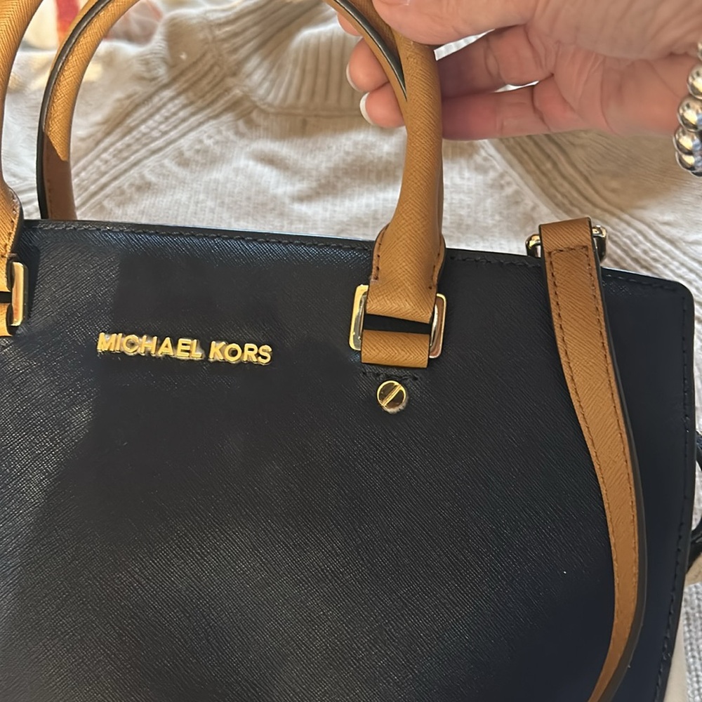Michaels Kors bag - Picture 2 of 6